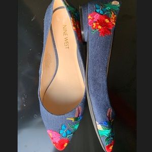 Nine West Patterned Flats